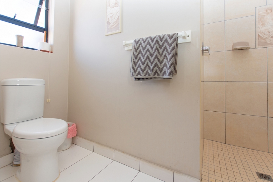 5 Bedroom Property for Sale in Myburgh Park Western Cape